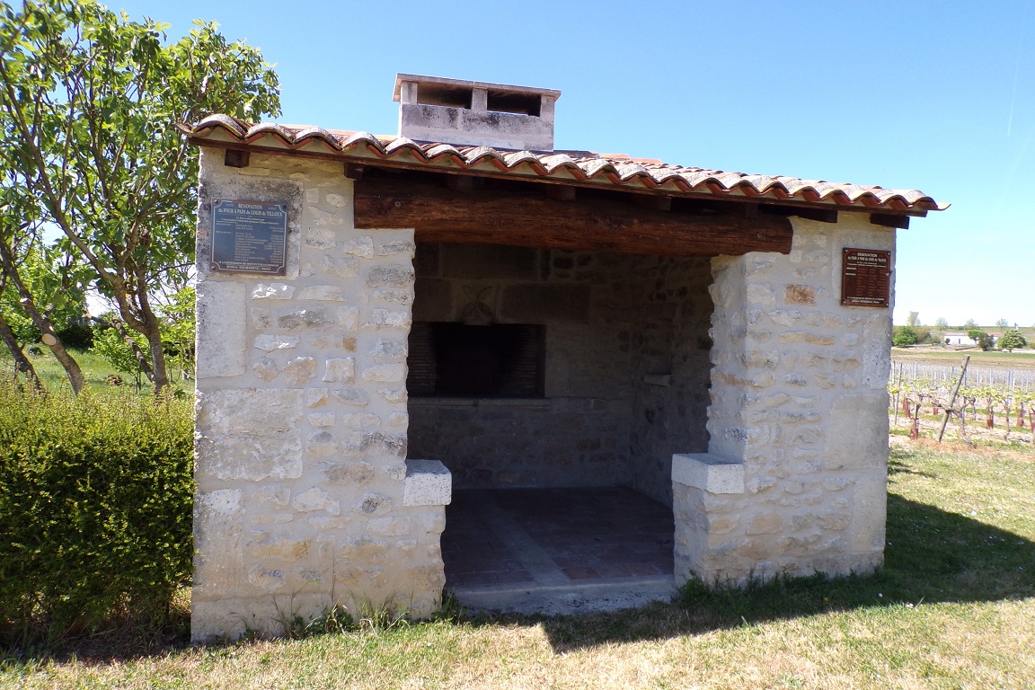 Bourg-Charente - Le four à pain du Logis du Tilloux (24 avril 2017)