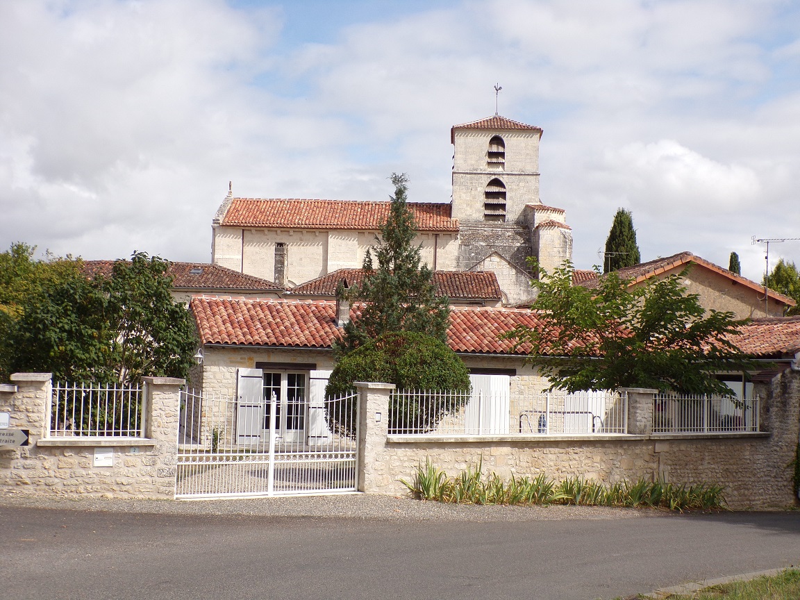Bourg-Charente - L'église Saint Jean Baptiste (18 août 2016)
