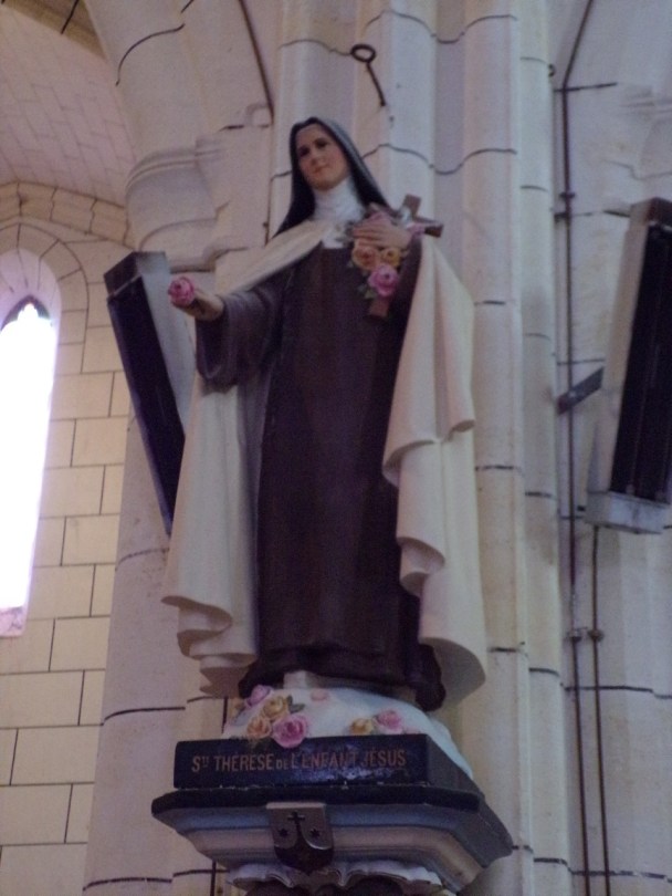 Genté - L'église Saint-Médard - Sainte Thérèse de Lisieux (18 septembre 2016)