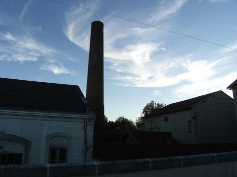 Centrale thermique dite compagnie d'électricité de Cognac, puis magasin de commerce Leclerc, actuellement usine de peinture Martin D. S.A. (27 septembre 2015)