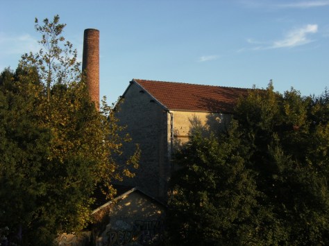 Centrale thermique dite compagnie d'électricité de Cognac, puis magasin de commerce Leclerc, actuellement usine de peinture Martin D. S.A. (27 septembre 2015)