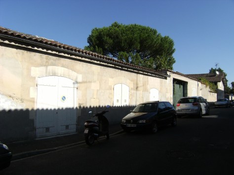 Distillerie dite Maison de Commerce Ch. Jobit et Cie, puis Calvet, actuellement Cognac Gaston Roussel (3 septembre 2015)