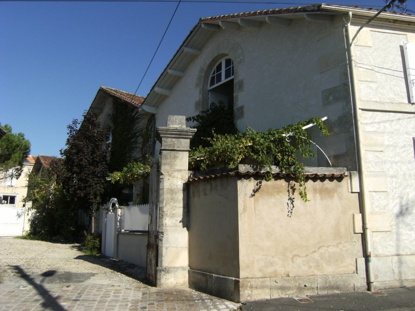 Distillerie Meukow et Cie, actuellement Martell (26 août 2015)