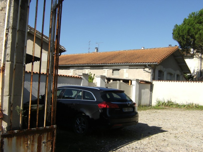 Distillerie Meukow et Cie, actuellement Martell (26 août 2015)