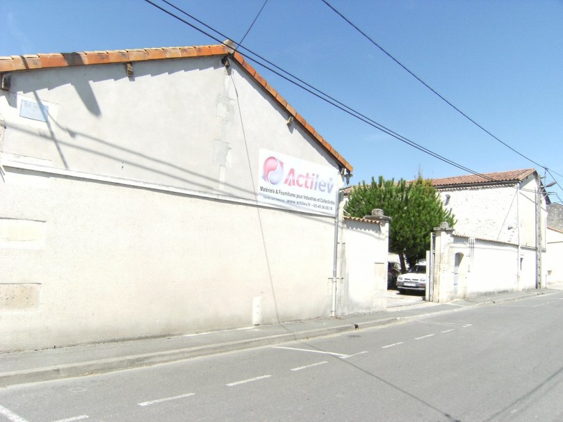 Distillerie Thibault Bisseuil, puis Hériard Elie et Cie, A. Hardy et Cie, actuellement Actilev (20 août 2015)