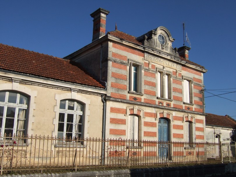 École maternelle de Crouin - rue Haute de Crouin (12 novembre 2015)