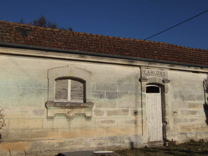 École maternelle de Crouin - rue Haute de Crouin (12 novembre 2015)