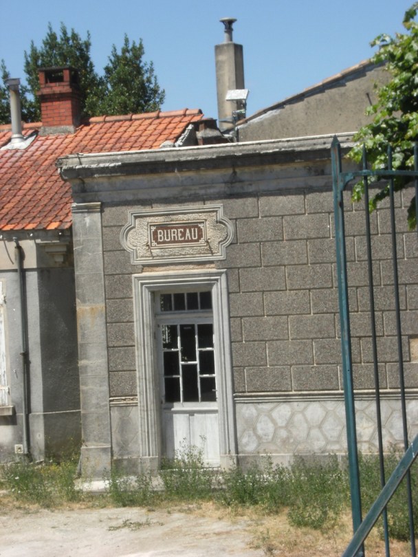 Édifice commercial d’entrepreneur, av. Maréchal Leclerc (23 juillet 2015)