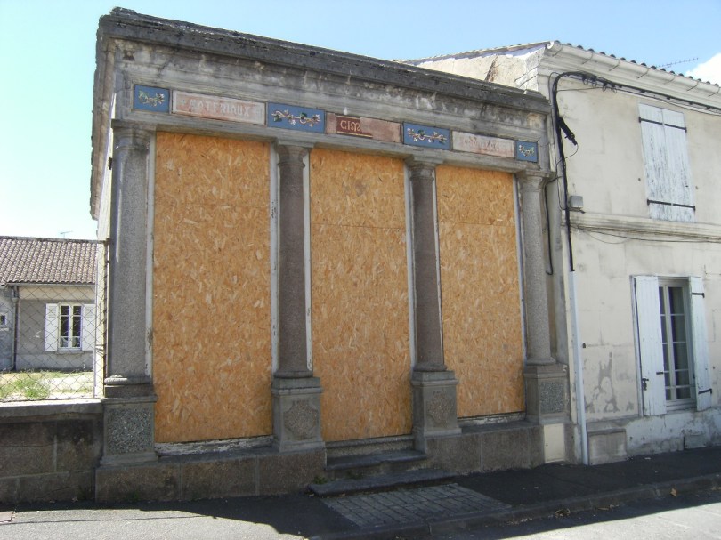 Édifice commercial d’entrepreneur, av. Maréchal Leclerc (23 juillet 2015)