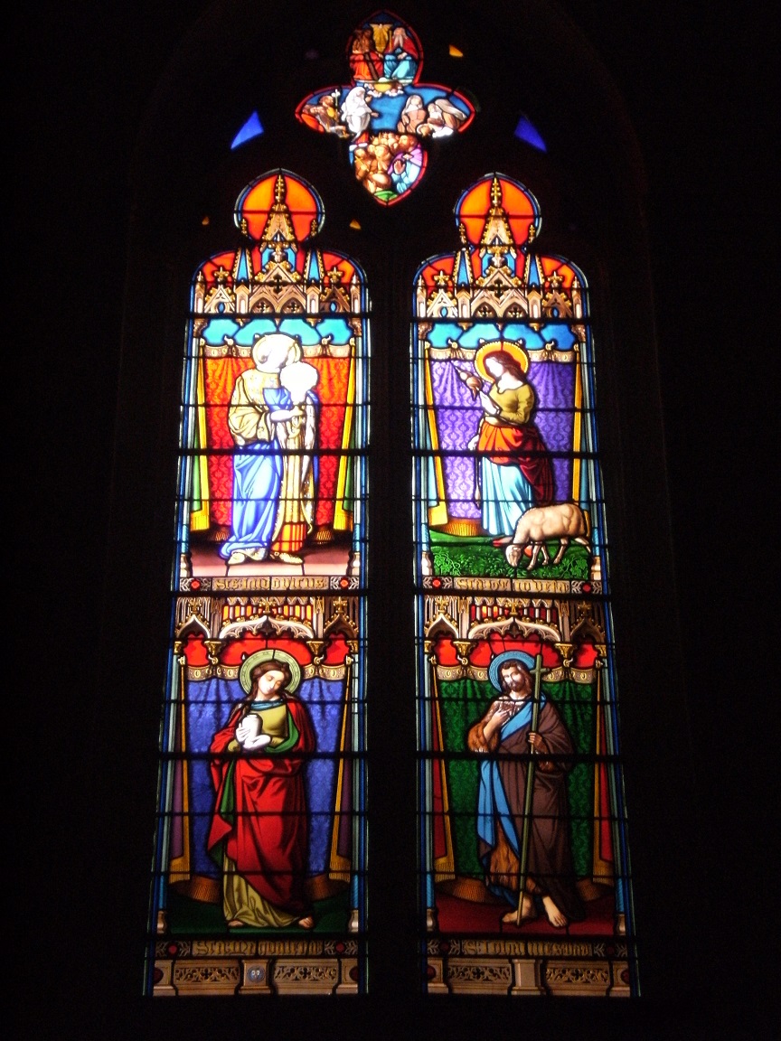 Cognac - L'église Saint-Léger - Les vitraux 'Saint Ludovic, Saint Geneviève, Saint Madeleine, Saint Jean (3 juillet 2015)