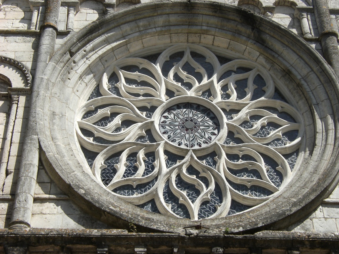 rue Aristide Briand - L'église Saint Léger (27 mars 2015)