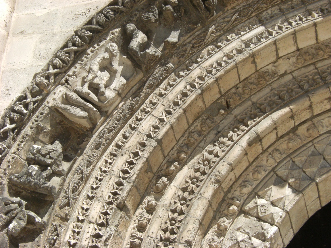 rue Aristide Briand - L'église Saint Léger (27 mars 2015)