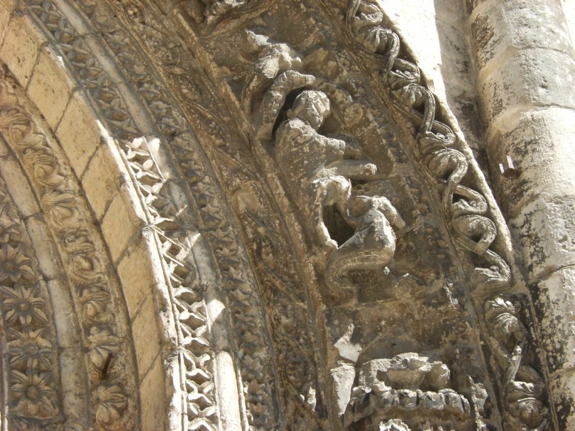 rue Aristide Briand - L'église Saint Léger (27 mars 2015)