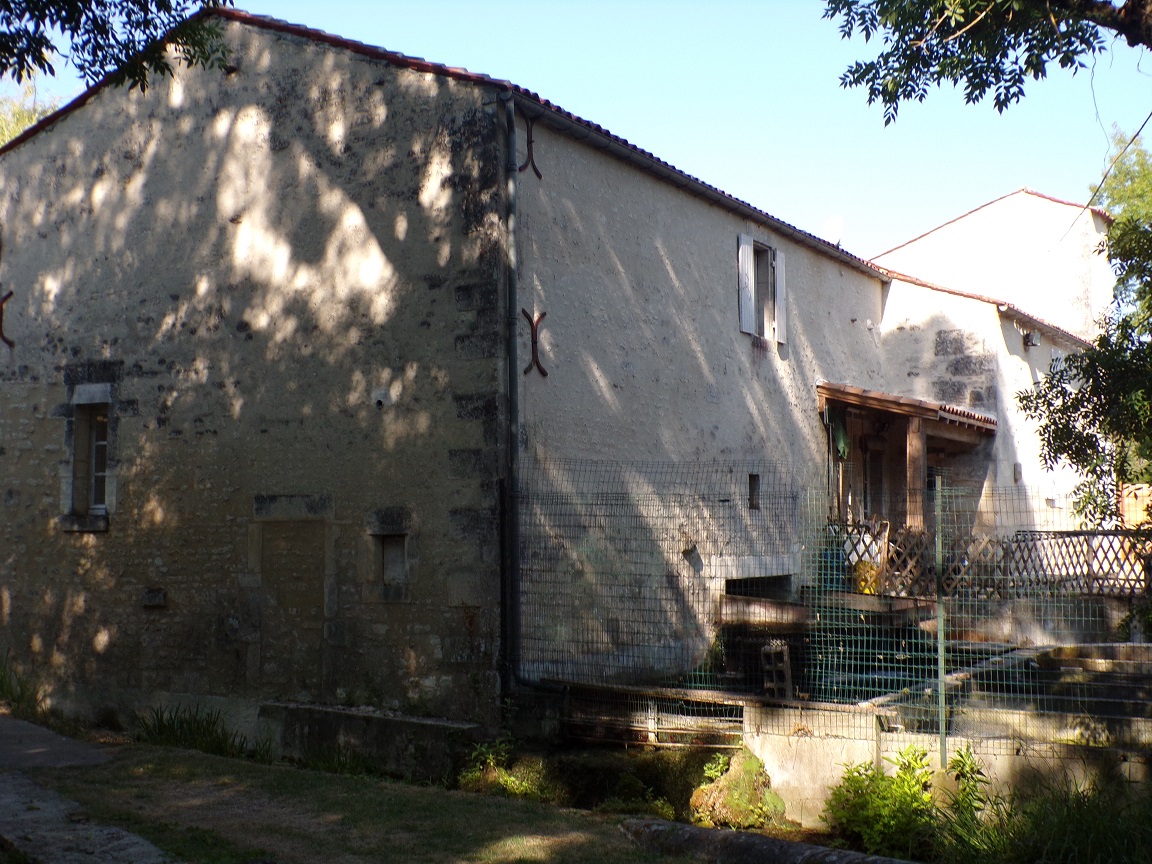 Gensac-la-Pallue - Le moulin au Gouffre (15 août 2016)
