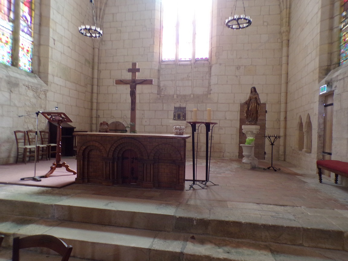 Gensac-la-Pallue - L'église Saint-Martin - Le Choeur (15 août 2016)