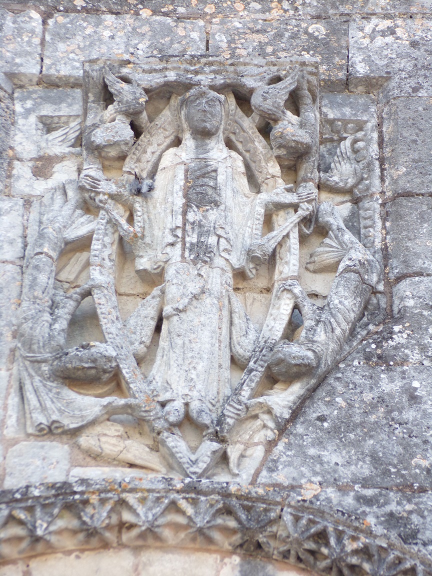 Gensac-la-Pallue - L'église Saint-Martin - La Vierge orante de l'église (15 août 2016)