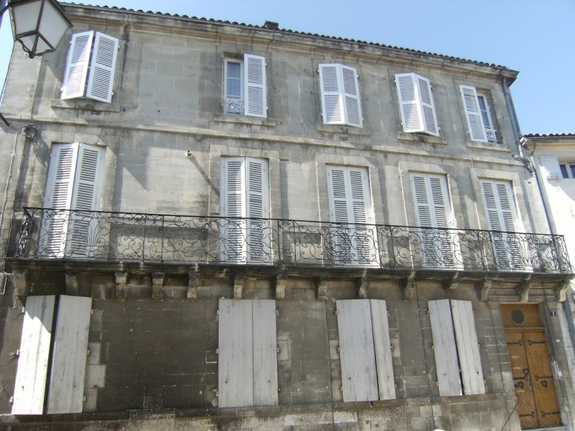 Hôtel, 1 rue de Lusignan (15 juillet 2015)