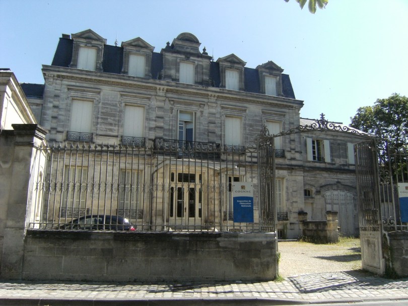 Hôtel, 28 place Beaulieu (15 juillet 2015)