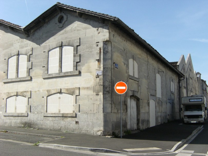 Hôtel, 46 à 60 avenue Maréchal Leclerc (13 juillet 2015)