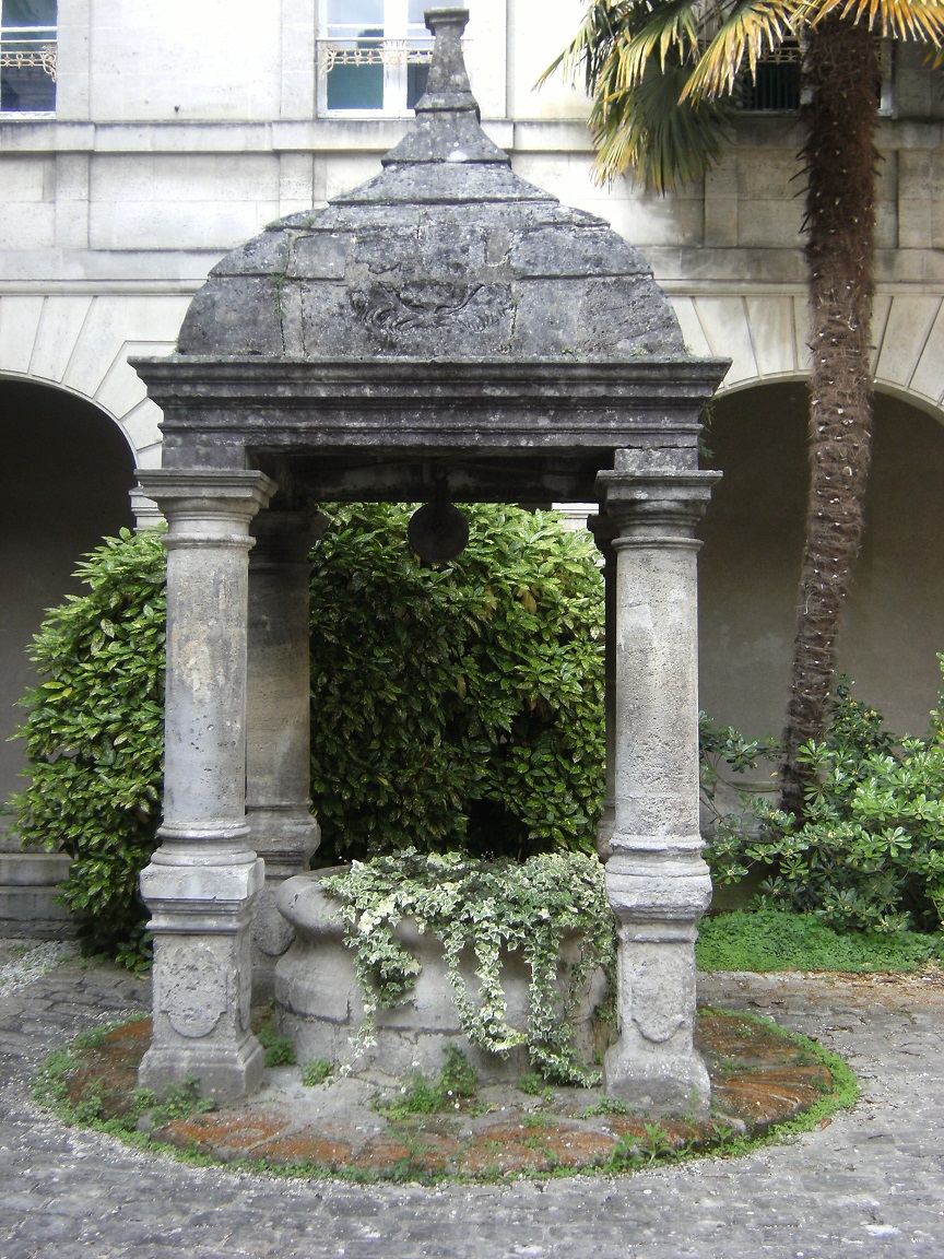 Le couvent des Récollets - Le puits (20 mars 2015)