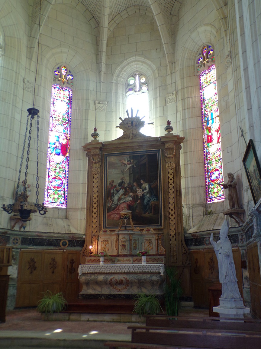 Lonzac - L'église Notre-Dame - L'autel (8 juillet 2018)