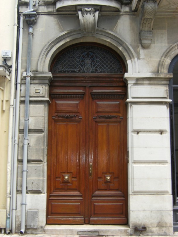 Magasin de Commerce, 117 rue Aristide Briand (juin 2015)