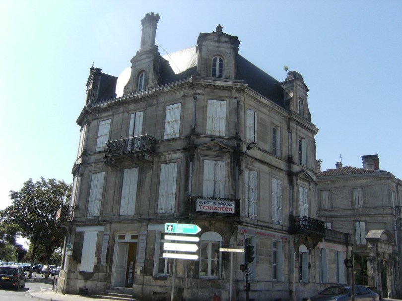 Maison, 11 place Martell (15 juillet 2015)