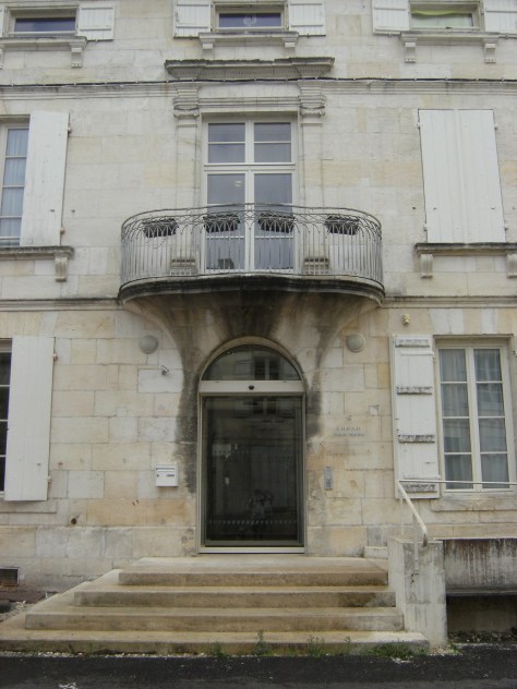 Maison, 4 place de l'Ancienne Halle (27 juillet 2015)