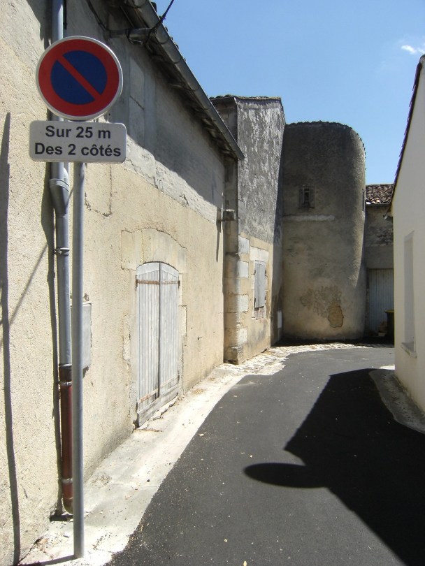 Manoir, rue Courbe (23 juillet 2015)