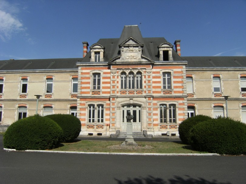 Orphelinat dit Fondation Édouard et Gabriel Martell, rue de l'Hôpital (12 août 2015)