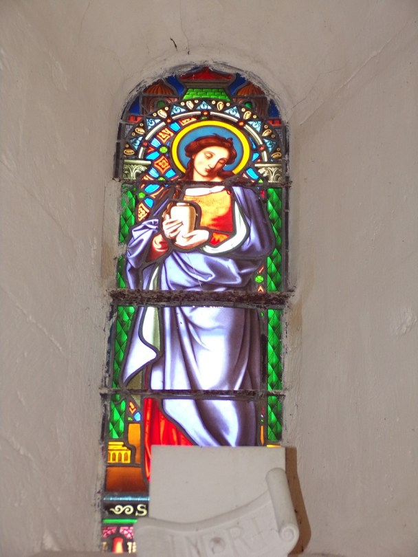 Cherves-Richemont - L'église Saint-Georges - Un vitrail (18 septembre 2016)