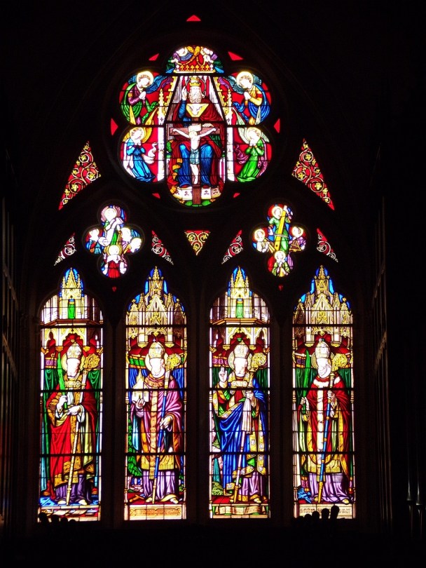 rue Aristide Briand - L'église Saint-Léger - Des vitraux (19 avril 2019)