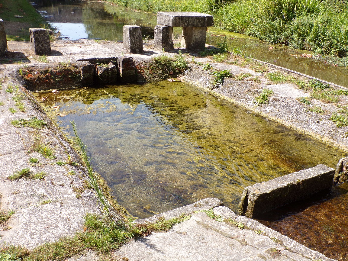 Triac-Lautrait - Le lavoir de Triac (8 septembre 2016)