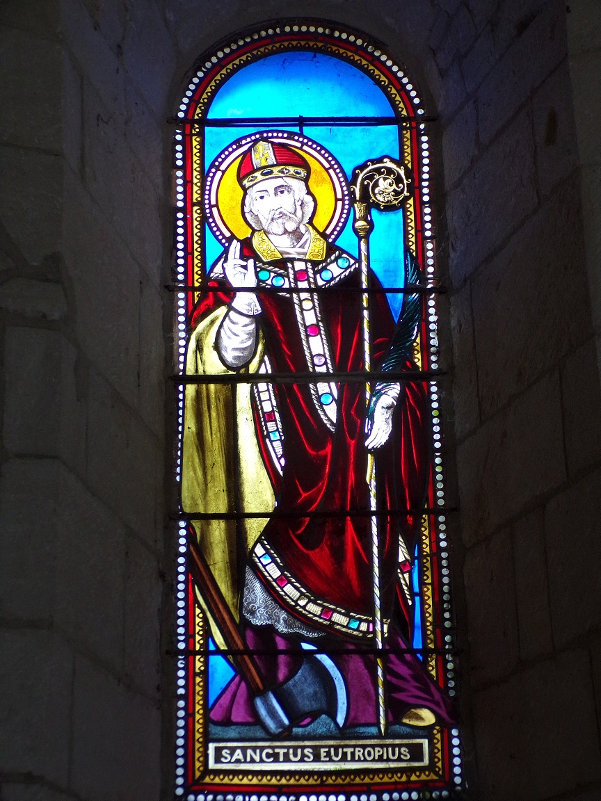 Thors - L’église Sainte-Madeleine - Le vitrail 'Saint Eutrope' (19 août 2019)