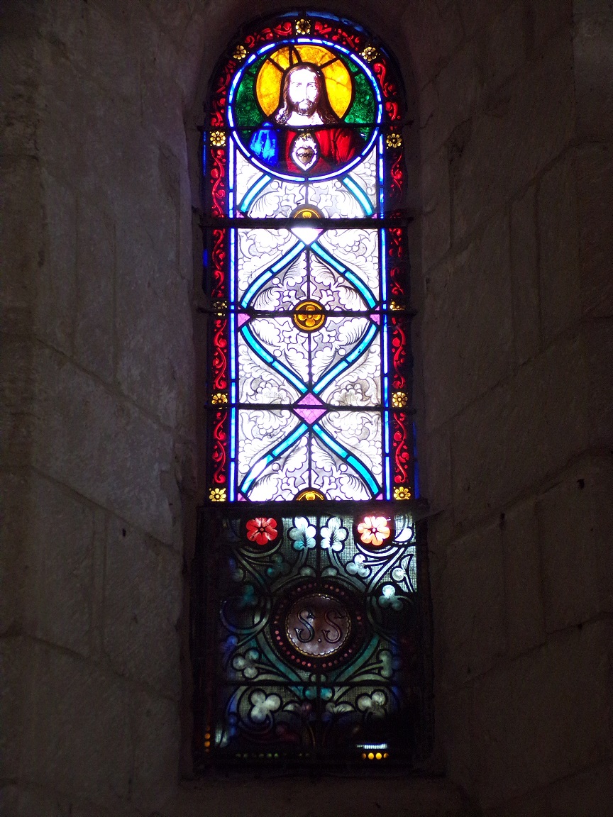 Thors - L’église Sainte-Madeleine - Le vitrail 'Sacré Coeur de Jésus' (19 août 2019)