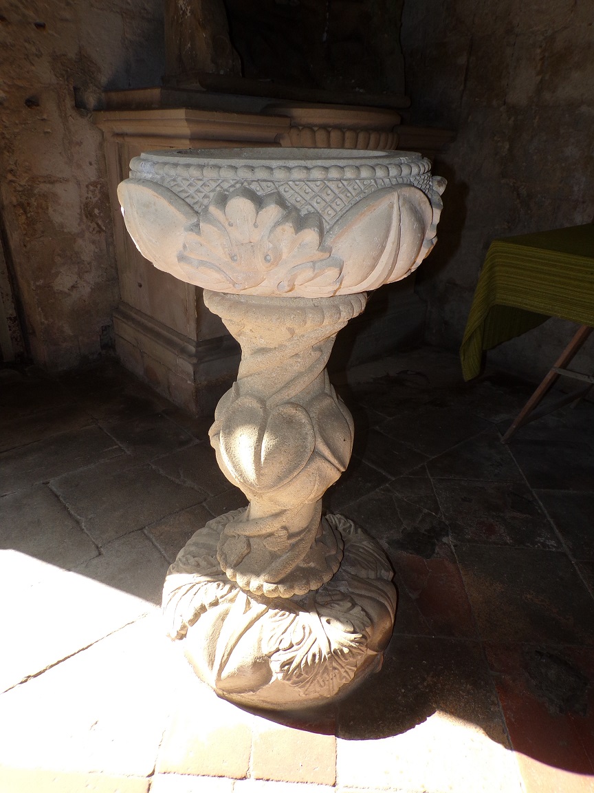 Migron - L'église Saint-Nazaire - Fonts baptismaux (29 juin 2019)