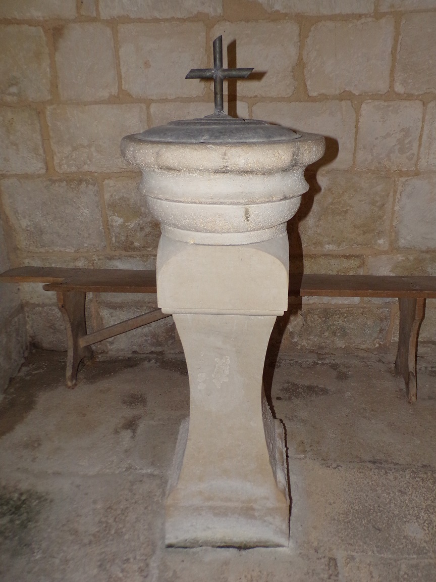 Thors - L’église Sainte-Madeleine - Fonts baptismaux (19 août 2019)