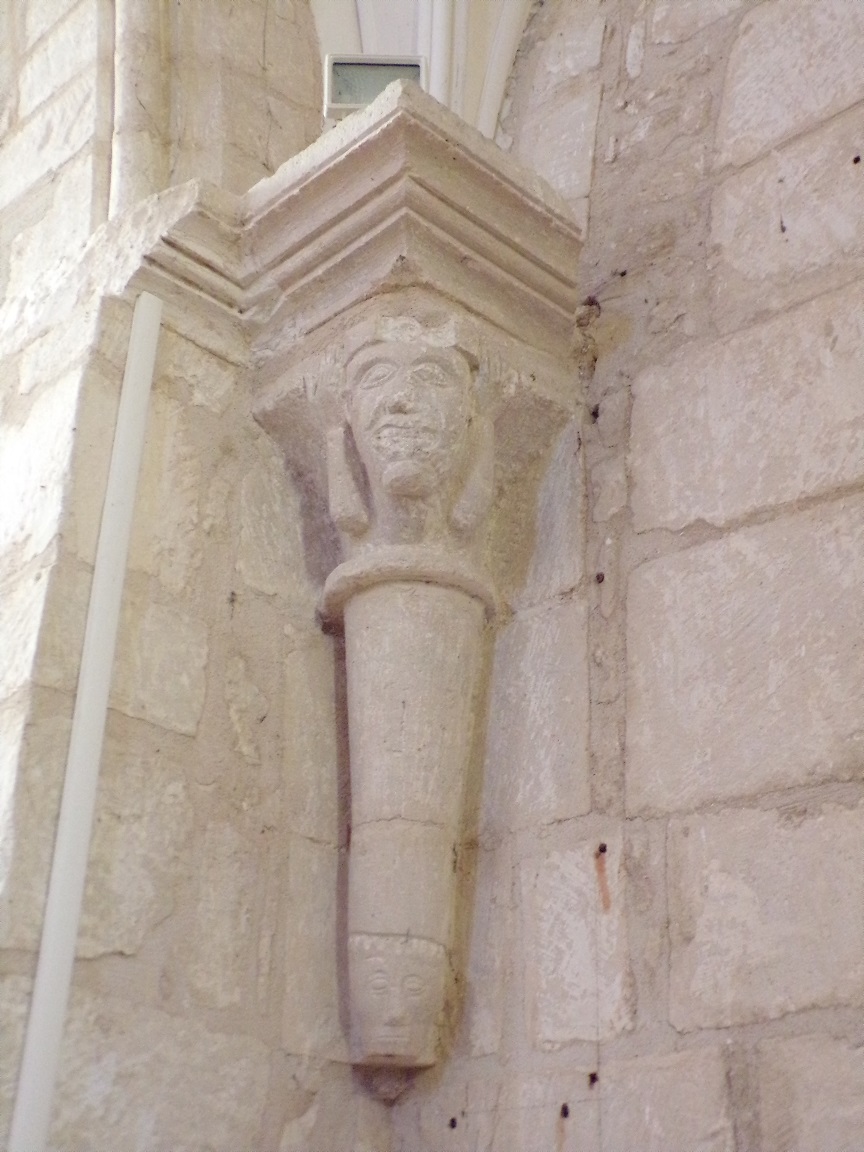 Thors - L’église Sainte-Madeleine - Un modillon (19 août 2019)