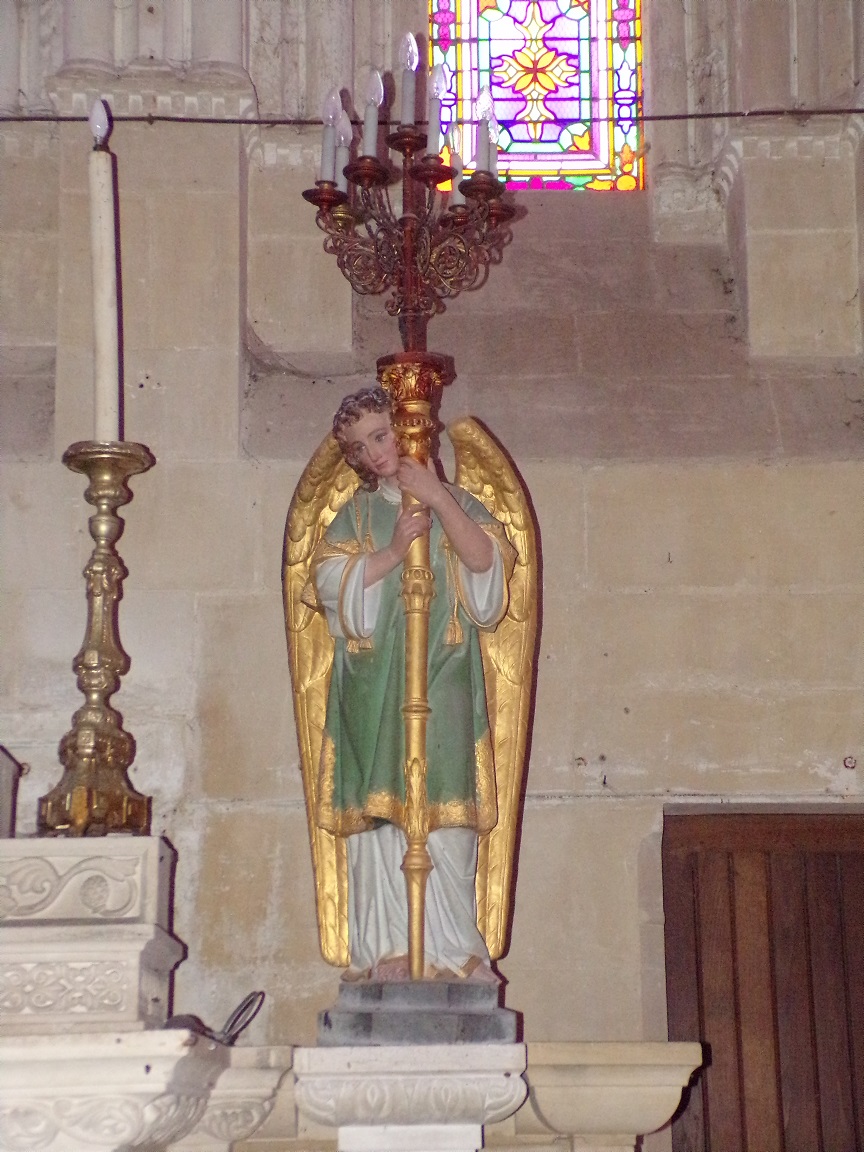 Pérignac - L'église Saint-Pierre - Un ange (21 août 2019)