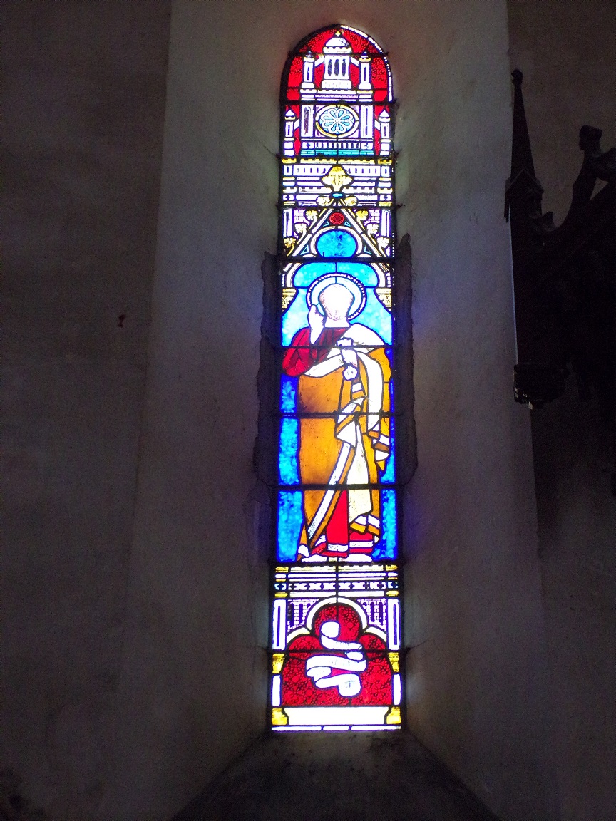 Angeac-Champagne - L'Eglise Saint-Vivien - Le vitrail 'Saint Pierre' (13 mai 2019)