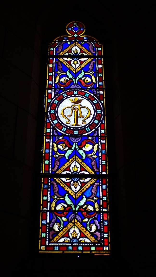 Angeac-Charente - L'église Saint-Pierre - Un vitrail (5 mai 2018)