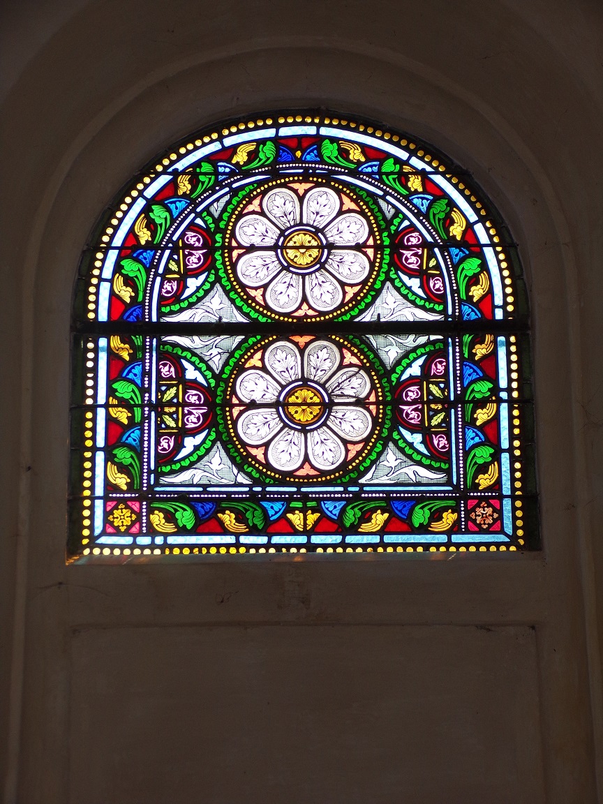 Ars – L’Eglise Saint-Maclou - Un vitrail (24 mai 2018)