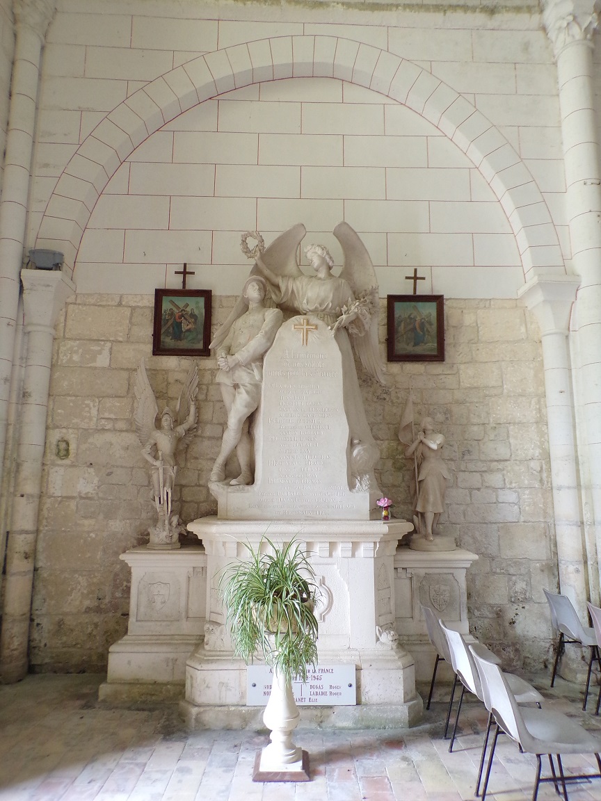 Bonneuil - L'église Saint-Pierre - 'Ce monument a été bénit le 11 septembre 1921' (16 juillet 2020)