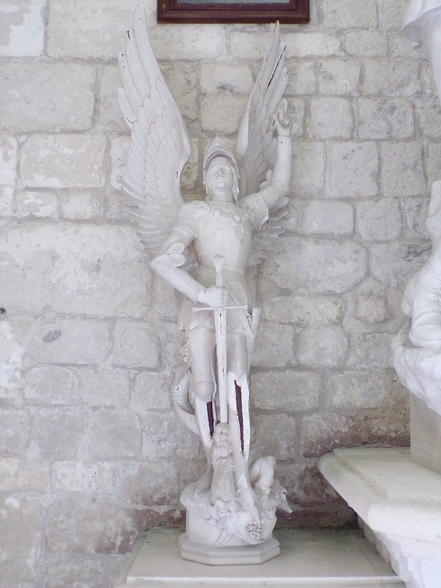 Bonneuil - L'église Saint-Pierre - L'Archange Saint Michel (16 juillet 2020)