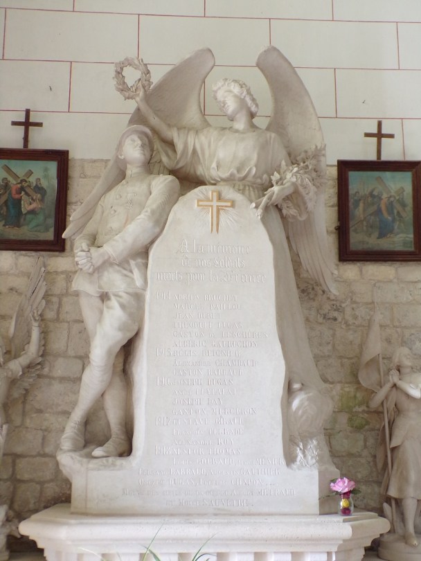 Bonneuil - L'église Saint-Pierre - 'Ce monument a été bénit le 11 septembre 1921' (16 juillet 2020)