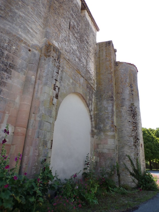 Brie-sous-Matha - L'église Saint-Pierre (3 juillet 2019)