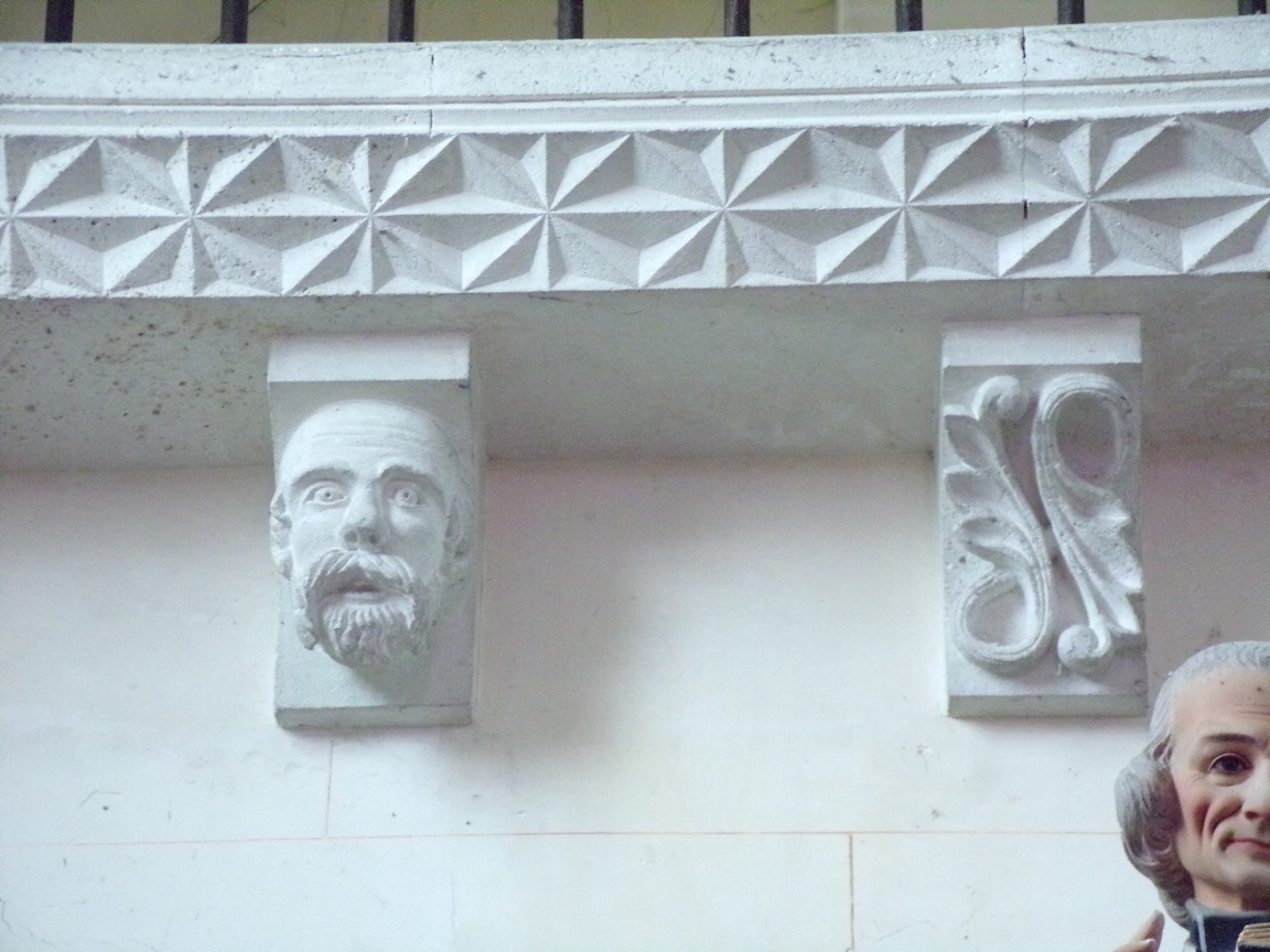 Brives sur Charente - L'église Saint-Etienne - Modillon figuratif (27 juin 2018)