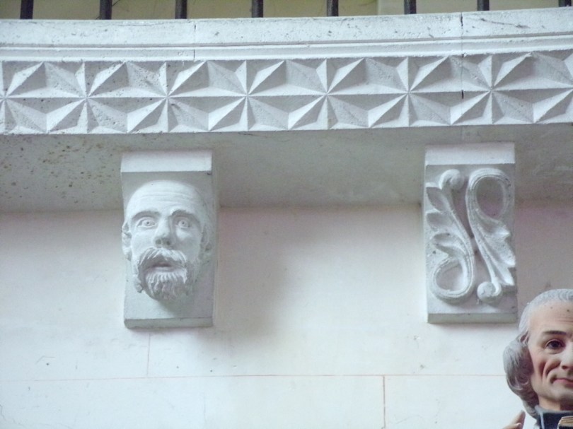Brives sur Charente - L'église Saint-Etienne - Modillon figuratif (27 juin 2018)