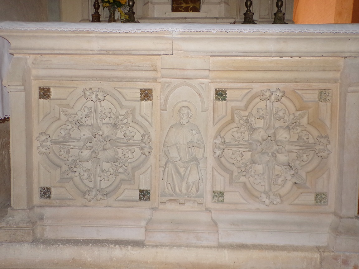 Chassors - L'église Saint-Romain - Détail sous Sainte Thérèse de Lisieux (15 septembre 2018)