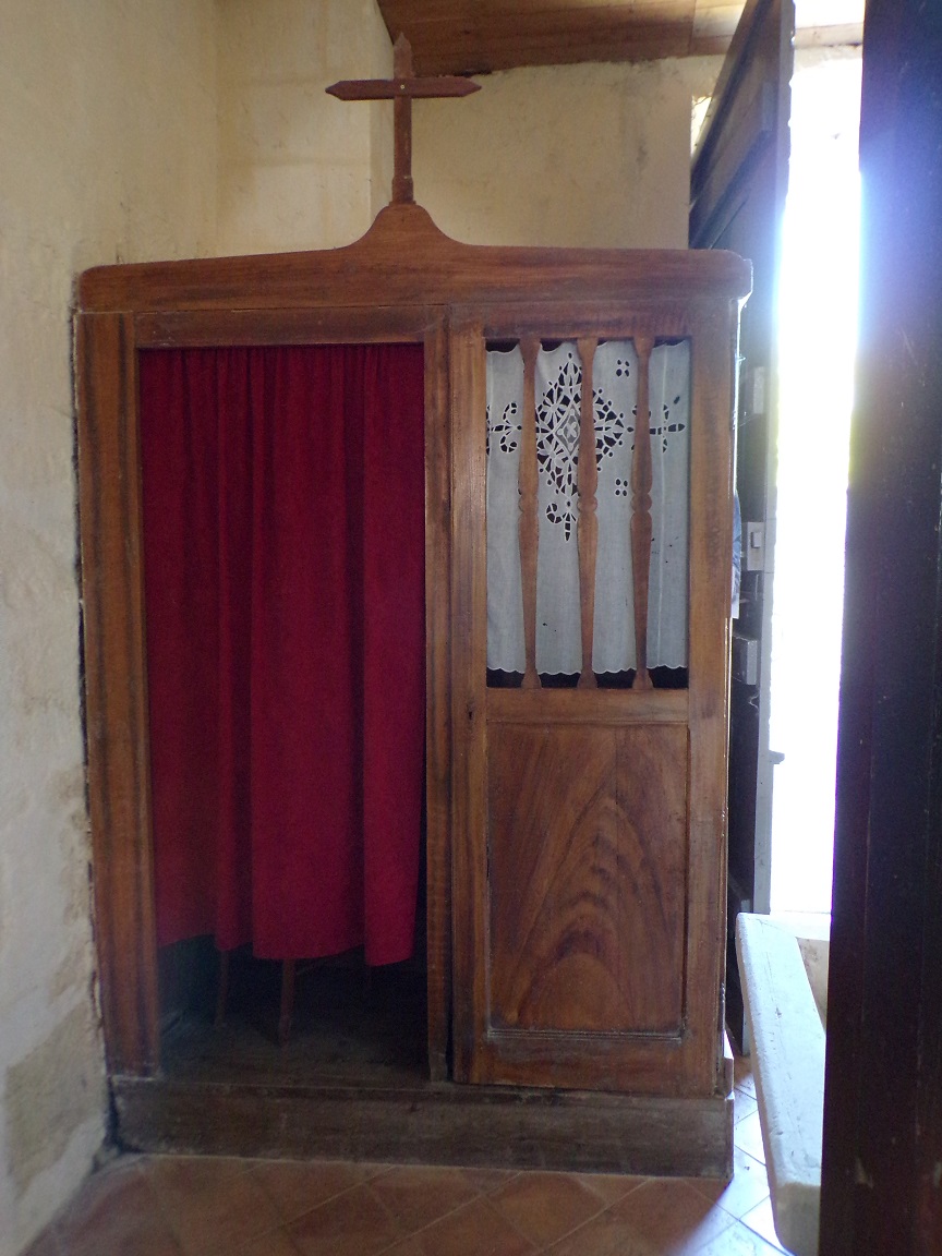 Chassors - L'église Saint-Romain - Le confessionnal (15 septembre 2018)